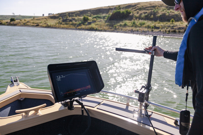 Load image into Gallery viewer, Garmin LiveScope Plus 12" Complete Fishing Bundle
