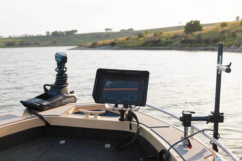Load image into Gallery viewer, Garmin LiveScope Plus 12" Complete Fishing Bundle
