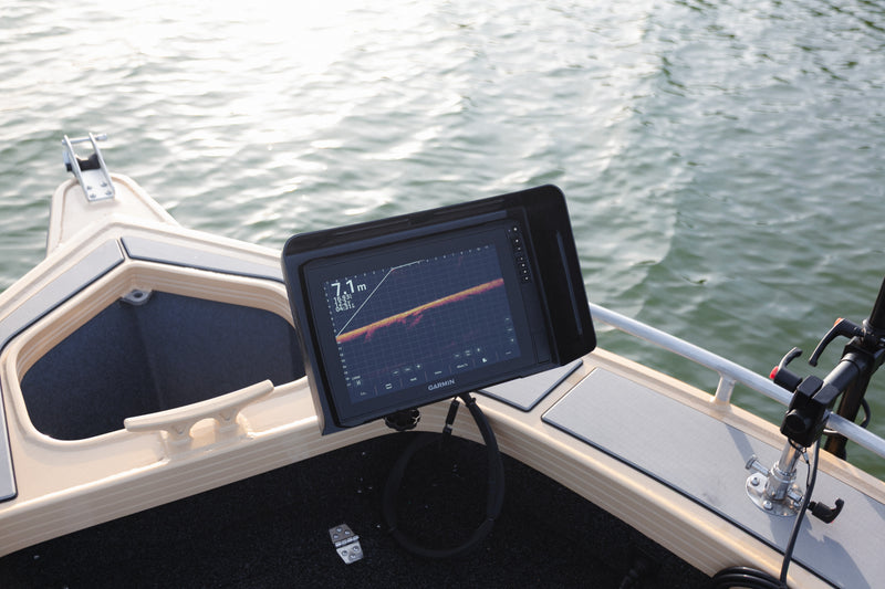 Load image into Gallery viewer, Garmin LiveScope Plus 12" Complete Fishing Bundle
